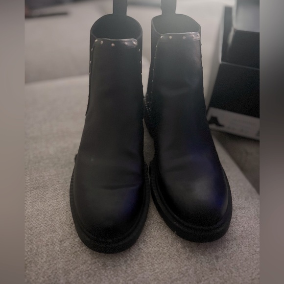 Size 8 coach leather booties - Picture 1 of 7